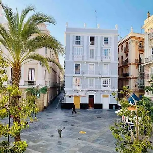 Apartamento The Traveller`s House El Chicuco En El Corazón De Con Wifi, Cádiz